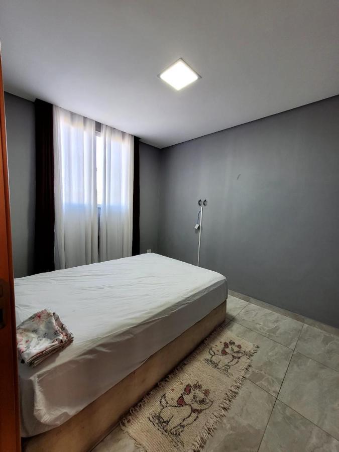 Apartamento Em Londrina Privado Com 2 Quartos De Casal Com Utensilios Garagem E Wifi Apartamento Exterior foto